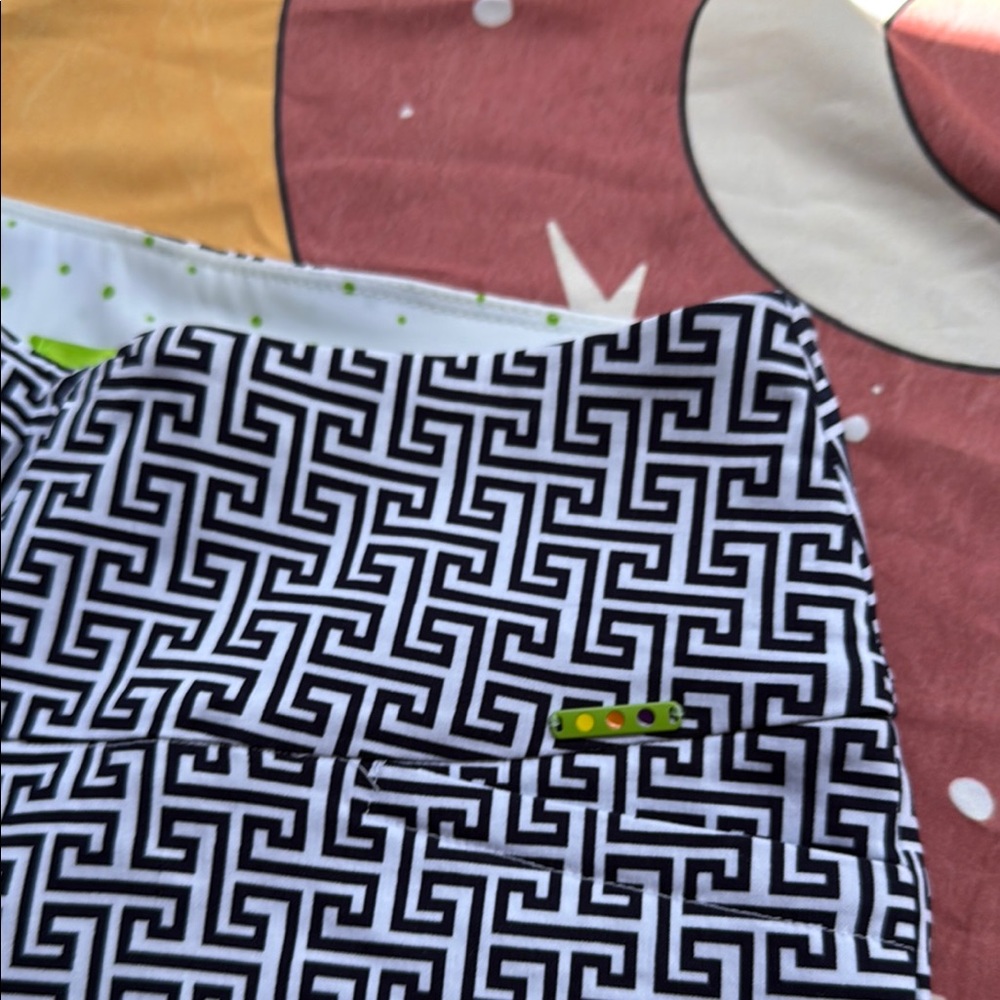 Swing Control Geometric Patterned Shorts - image 3